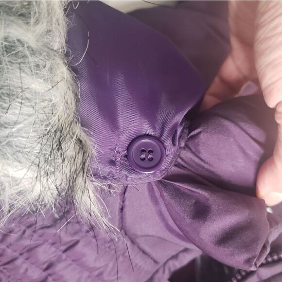 New‎ York & Company Outdoor Vest with Removable Faux Fur Hood - Picture 3 of 7